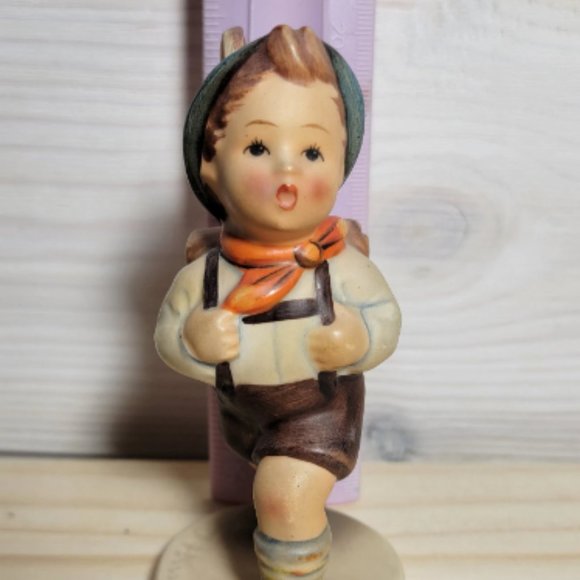 Hummel # 82 2/0 TMK2 "School Boy"" - Picture 5 of 6